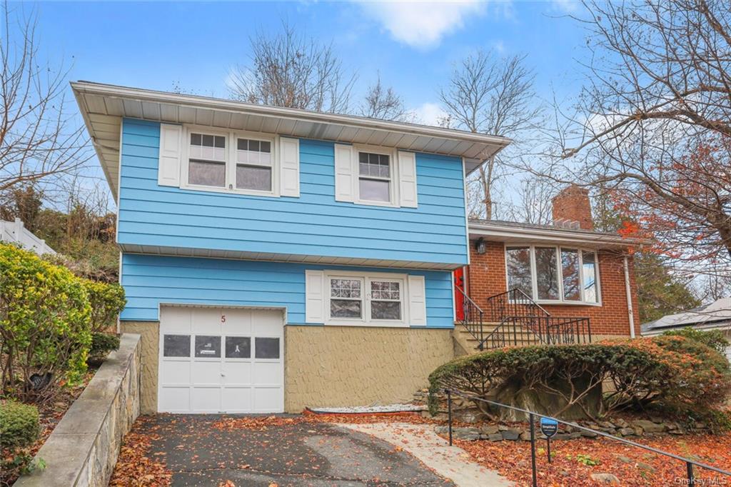 Single Family in Yonkers - Hardy  Westchester, NY 10703