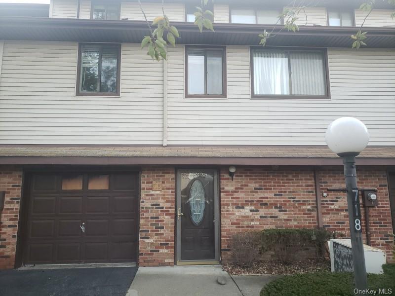 Condo in New Windsor - Hewitt  Orange, NY 12553