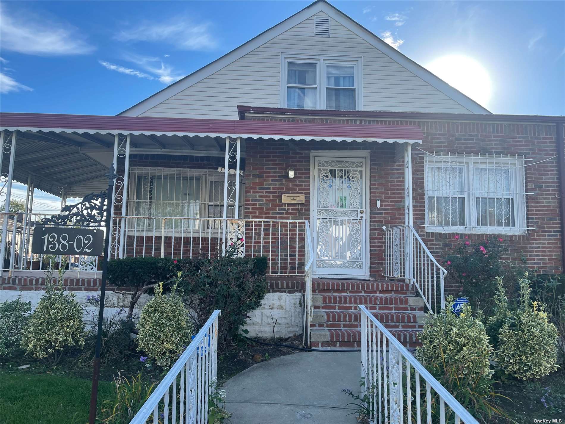 Single Family in Laurelton - 230th  Queens, NY 11413