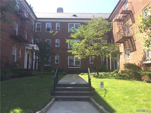 Pack & Move !!! One Of A Kind Beautiful And Sunny First Floor 2 Br/2 Bath Co Op Apartment In The Heart Of Great Neck. Washer And Dryer In The Apartment. Living Room Facing A Private Park. Located Near Lirr & Shops. Easy Street Parking. A Must See !!!