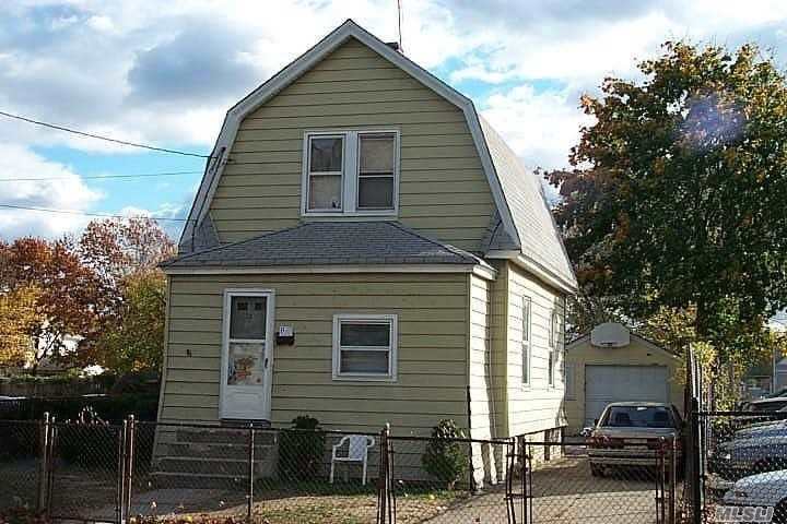 3 Bed 1 Bath Colonial Low Taxes Centrally Located Large Yard