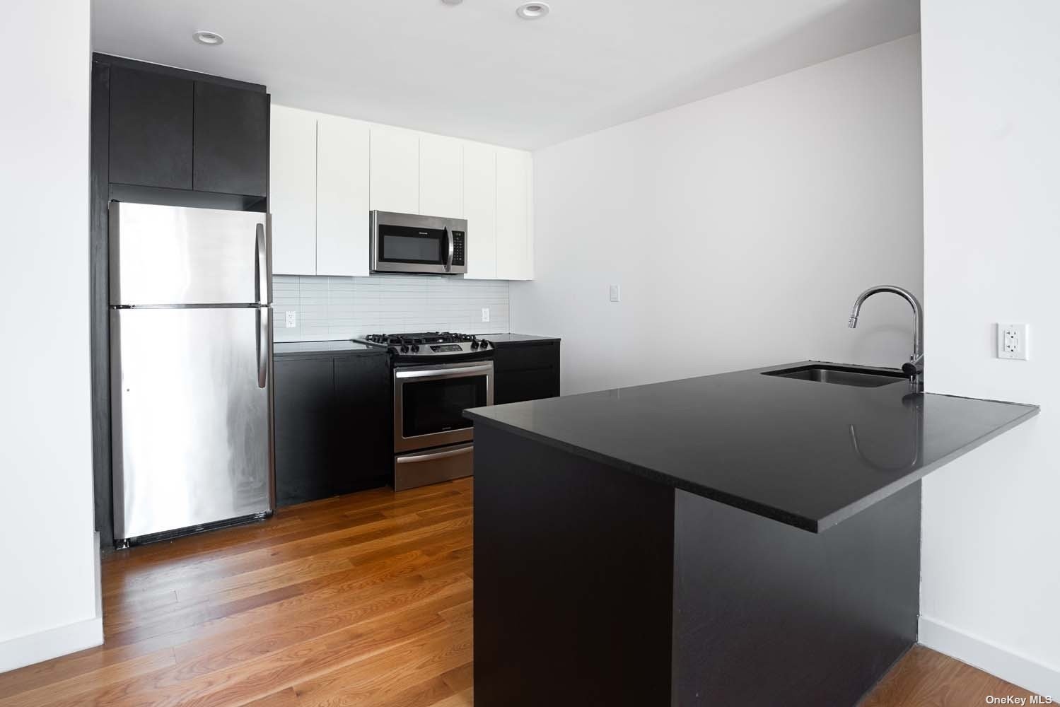 Apartment in Long Island City - Vernon Blvd  Queens, NY 11106