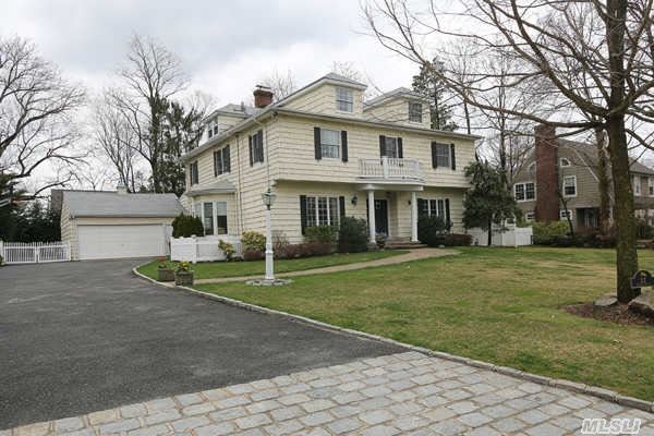 Traditional Center Hall Colonial In The Heart Of Plandome Village With Many Beautiful Amenities. Exquisite Kitchen With Granite And Top Of The Line Appliances Opens To Family Room. In-Ground Gunite Pool Offers Great Entertaining Possibilities. Beach,  Tennis,  Mooring Available. Wonderful,  Elegant Home!