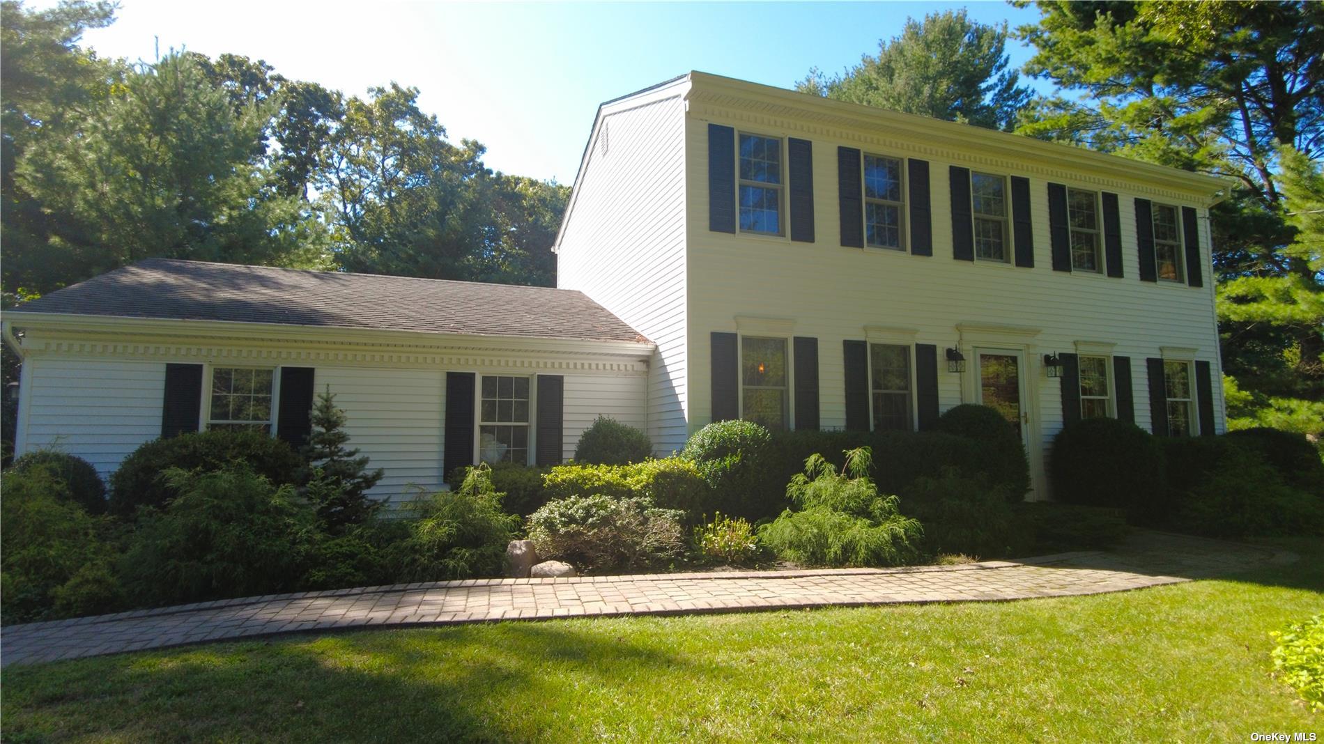 Single Family in Wading River - Josephine  Suffolk, NY 11792