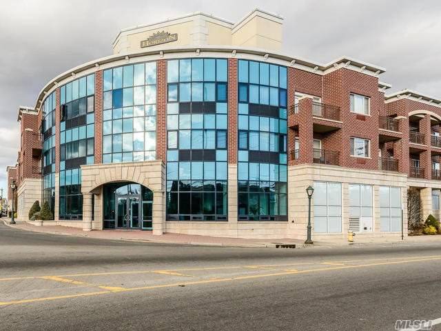 A Completely Updated Luxury 2 Bedroom Duplex Penthouse On The Top Floor Of A Door Man Luxury Building. This Duplex Apartment Has 2 Bedrooms, 2.5 Baths With Laundry Inside Of The Unit. Hard Wood Floors/Granite Counter Tops/Outside Private Terrace, A Must See !!!! Occupancy Month Of August No Sooner