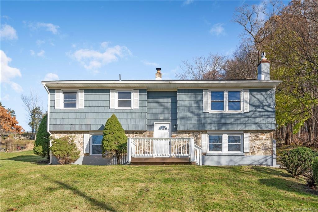 Single Family in New Windsor - Bethlehem  Orange, NY 12553