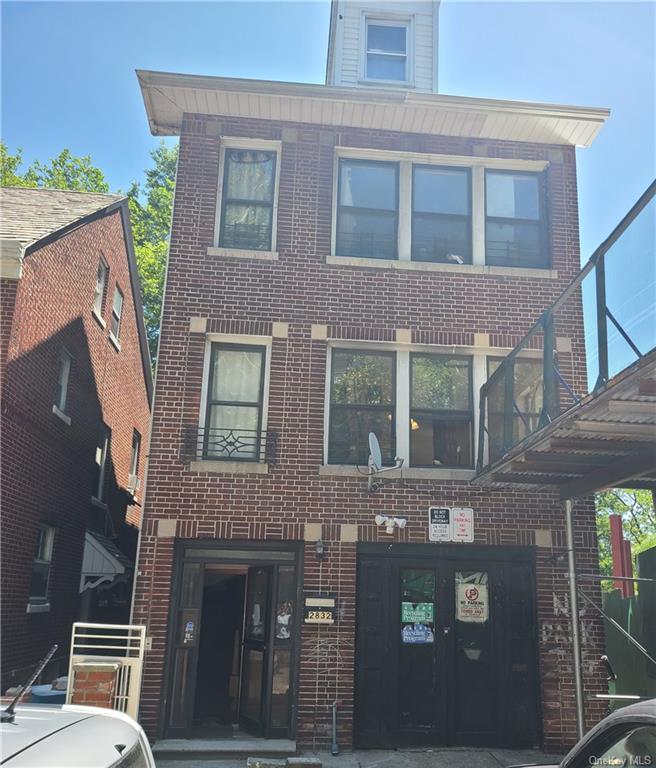 Single Family in Bronx - University  Bronx, NY 10468