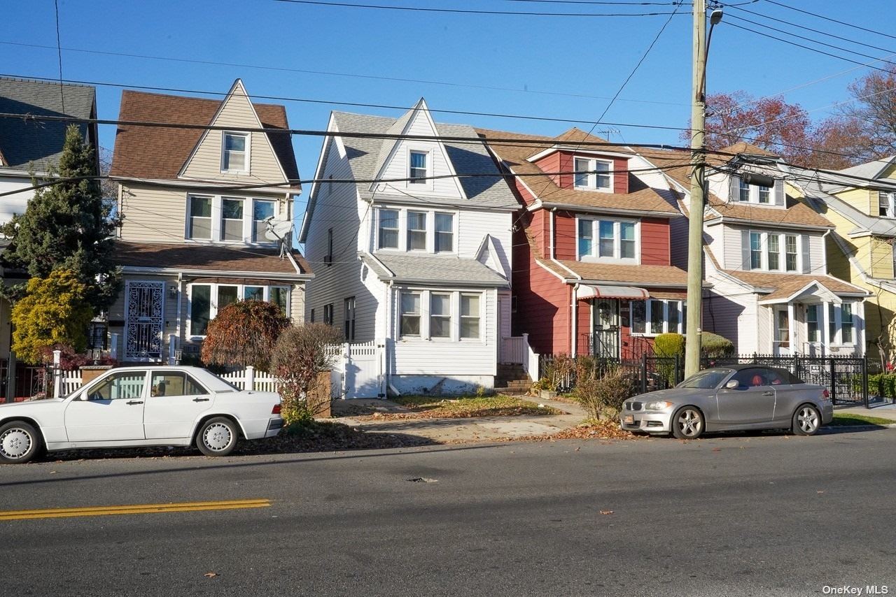 Single Family in South Ozone Park - 109th  Queens, NY 11420