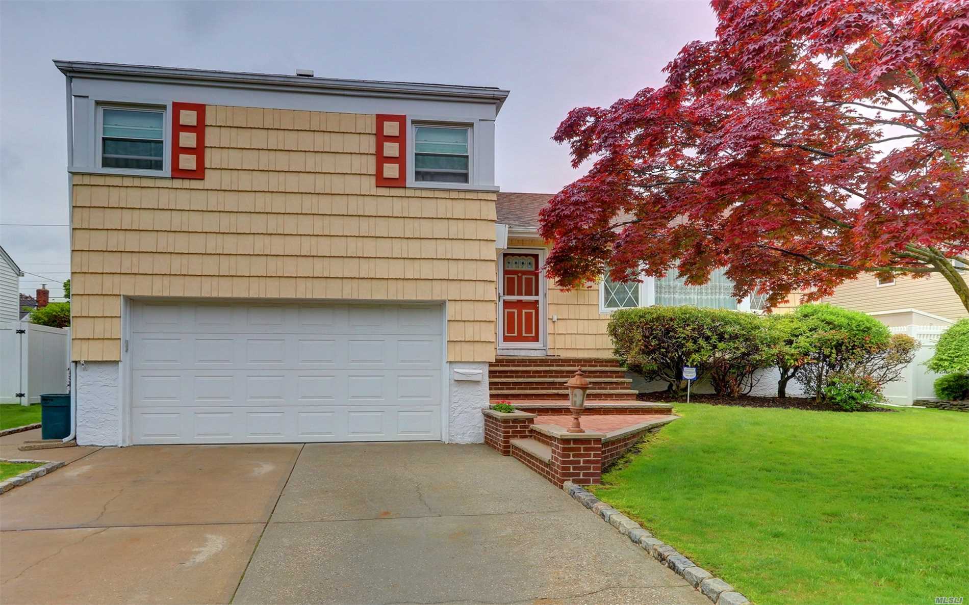 This Is A Very Large Well-Maintained Split In Plainedge School District. Rooms Are All Very Big And It Does Have 4 Levels, Full Basement W/ Wet Bar, Newer Windows, Roof, Gas Burner And Water Tank, 200 Amp Electric. Beautifully Manicured Backyard, Shed(Gift), Ag Pool(Gift) Nice Size Den/Office Sliders To Patio, Good Size Master/ Family Bath Has Tub W/Jets, Big Attic All Floored With Electric. Mrs Clean Lives Here