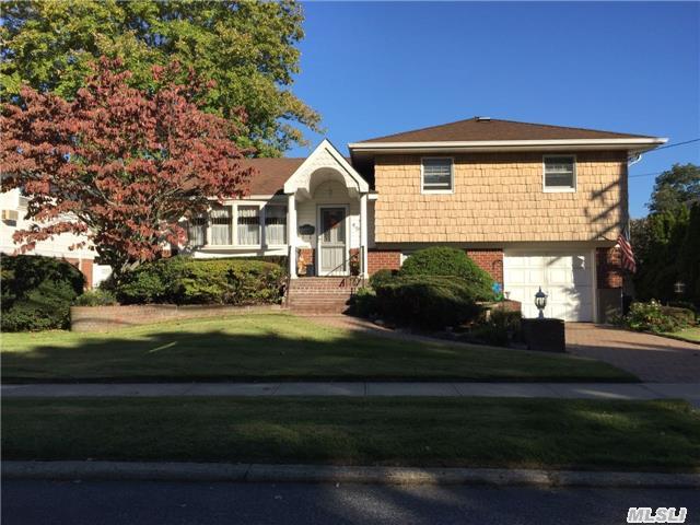 Unpack And Move Into This 3 Br, 1.5 Bath Split Featuring Updated Eik With Stainless Steel Appliances, Fdr W/Sliders To Deck And Pool; Den; Finished Basement With Utility Room; Attached Garage With Entrance Into House; Screened-In Porch; Fenced-In Yard; Entertainment Friendly Property; Sd 23.