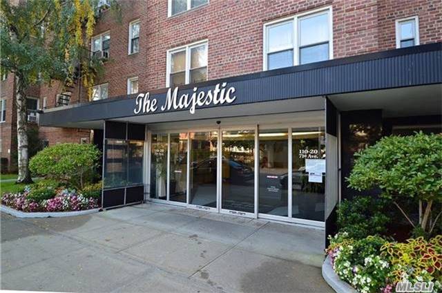 Spacious 1 Br, Facing Front W/ Open View, Well Maintained Build. In Prime Forest Hills, 24 Hour Doorman, Huge Dining Foyer, A Large Living Room And Bedroom, Eat-In Kitchen With Window. Blocks From 71st Subway E, F., M & R, Few Blocks To Lirr, Pet Friendly.