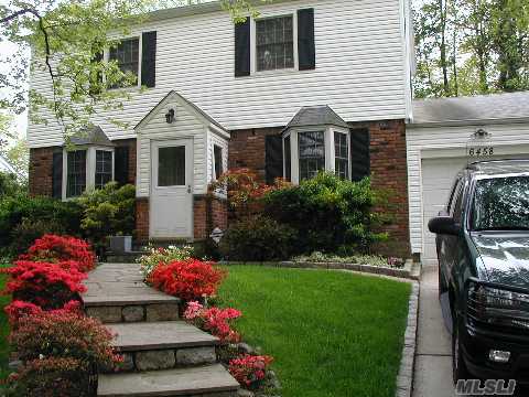 Beautiful Tree Lined Street. . House In Excellent Condition.