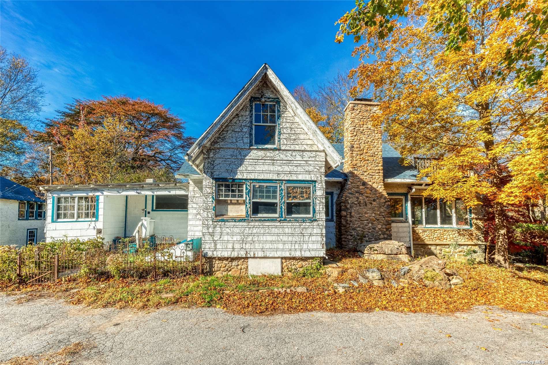 Single Family in Southold - Lighthouse  Suffolk, NY 11971