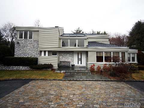 Post Modern Home On 1 Acre East Williston School District