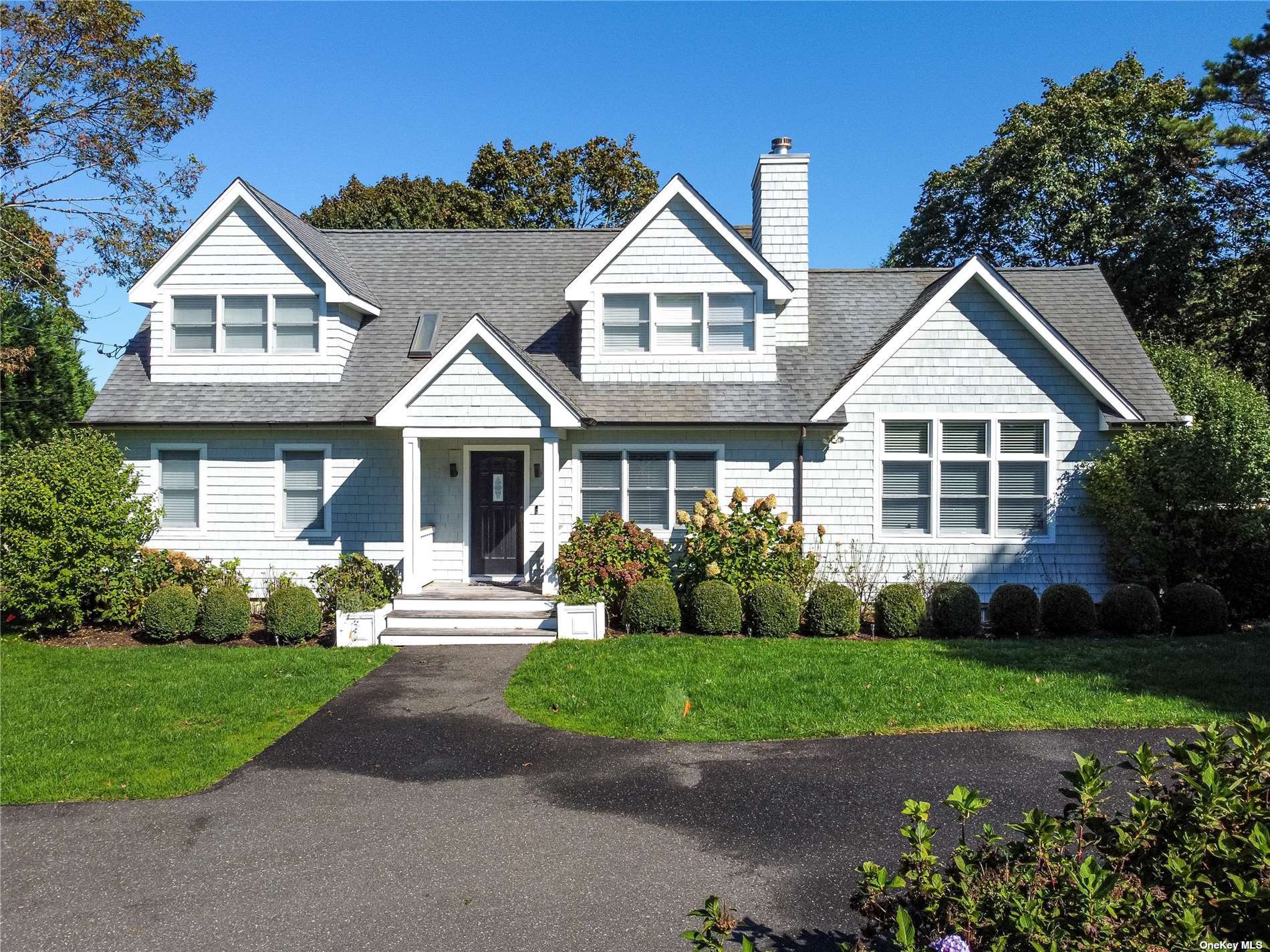 Single Family in Southampton - Highland Road  Suffolk, NY 11968