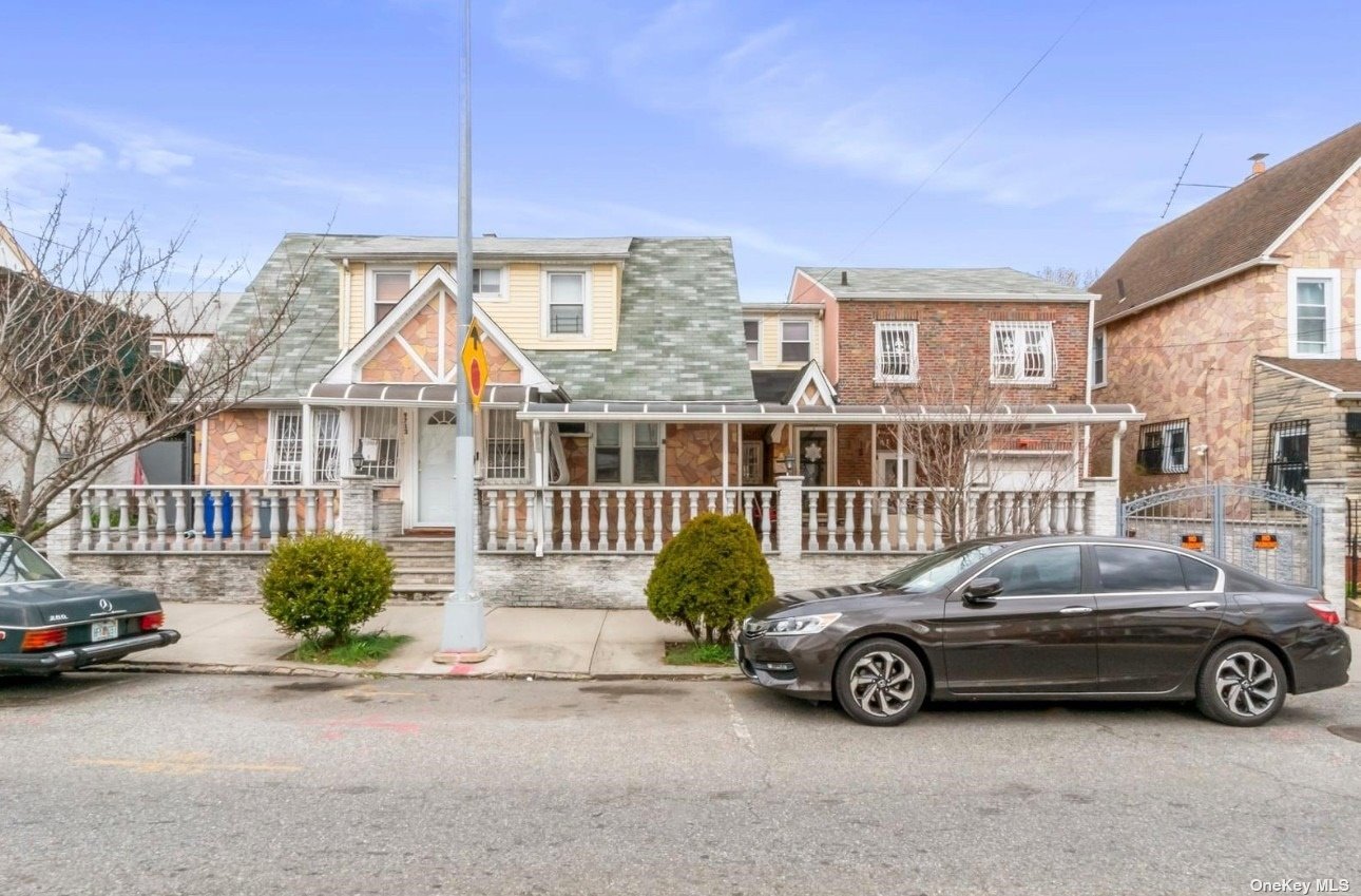 Three Family in Richmond Hill South - 134th Street  Queens, NY 11419