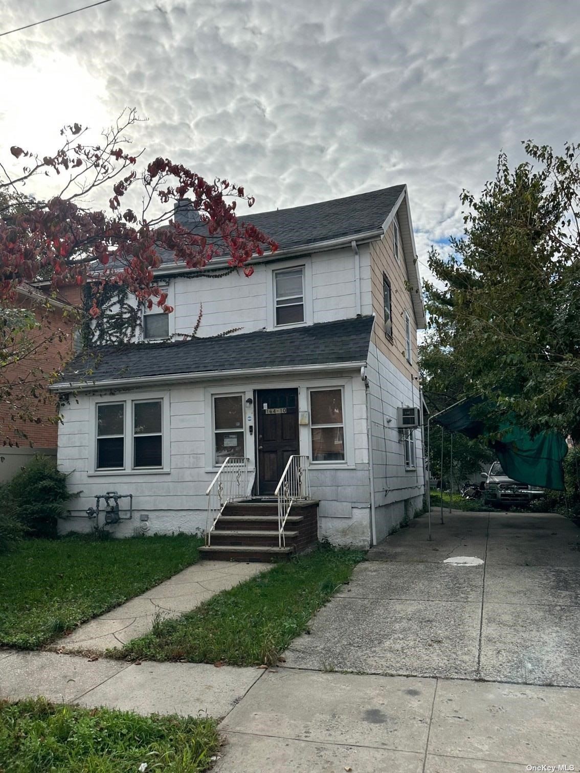 Single Family in Fresh Meadows - 71  Queens, NY 11365