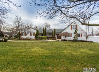 Beautiful Farm Ranch Som In West Islip In Million Dollar Neighborhood! Perfect For Any Downsizing Retiree Or Starter Family. Boaters Dream Deeded Docking Without Having To Take Care Of Bulk Head ! Offers 4 Bedrooms On Main Floor With 2 Full Baths! Totally Private Bedroom And Full Bath On 2nd Floor! Gorgeous New Eik! Whole House Generator. A Must See!