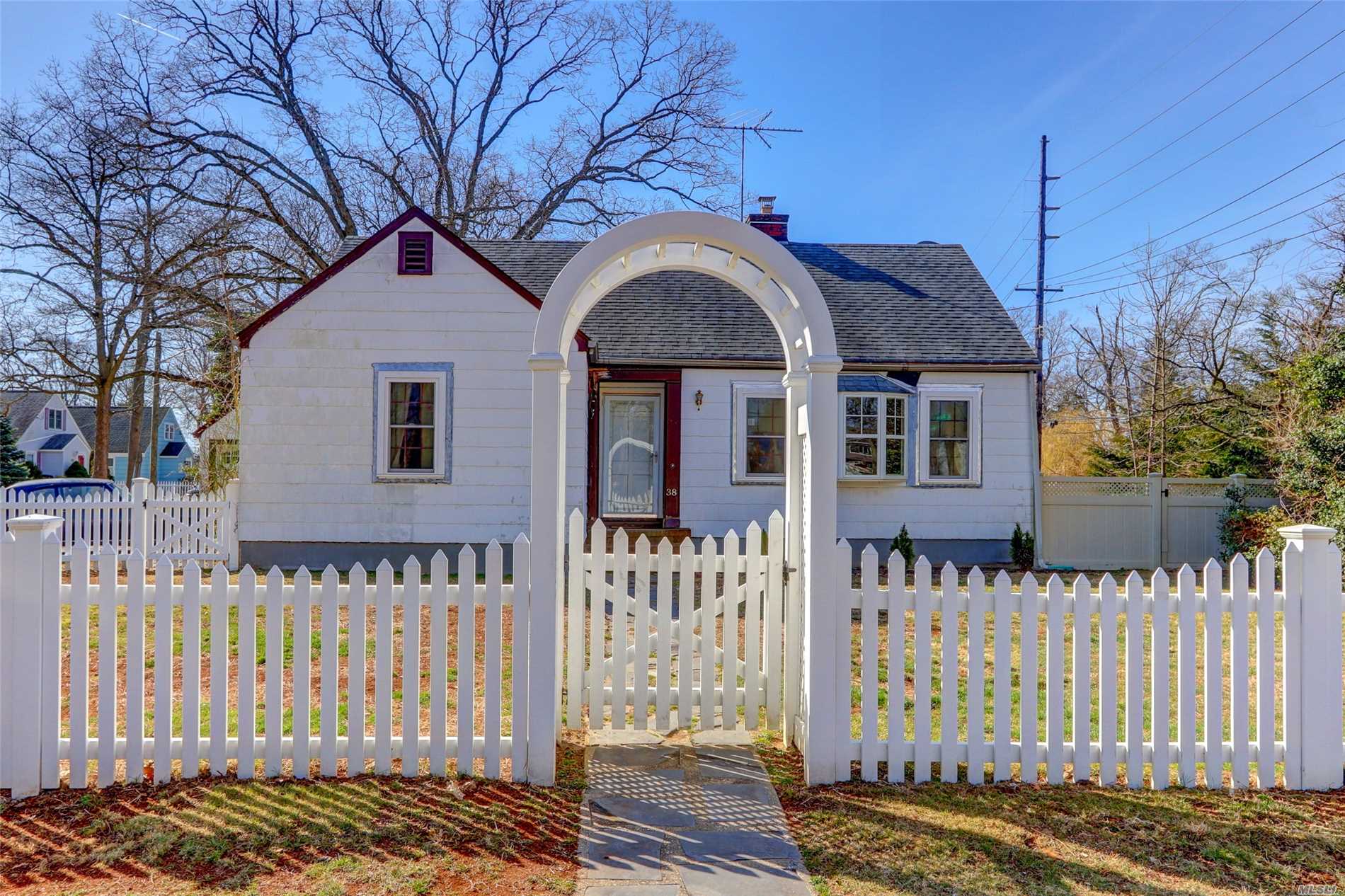 Don&rsquo;t judge a book by its cover. With a little love, this country style cape cod will shine bright. Original mill work & wood floors throughout maintain a farm house feel while the beautifully updated kitchen, complete with high end, warrantied appliances, marries the old with the new. A large fully fenced in property is perfect for backyard entertaining & summer BBQ&rsquo;s. Don&rsquo;t miss this diamond in the rough! *Bonuses include: Gas Conversion, Windows, Chimney Liner and Fireplace all 4 years old