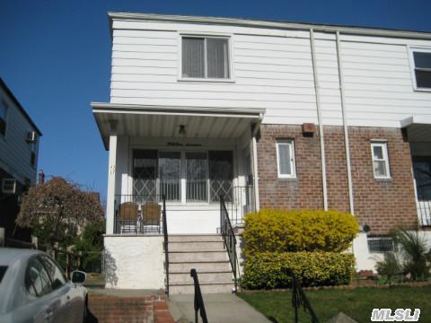 Prime Location,Near Lirr & Northern Blvd.Beautiful Sd Col.  Excellent Condition