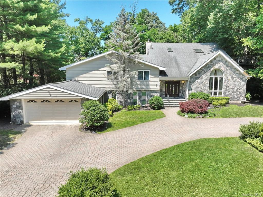 Single Family in Ramapo - Locust Hollow  Rockland, NY 10952