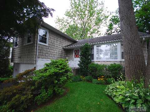 Mint Cac 3 Br,3 1/2 Bath Salem Split, New Granite Eik Opens To Trek Deck ,Sunken Lr,Sep Dr,Beautifully Fin Bsmt,2 Car Gar,4 Ceiling Fans,Swing Set.Incl. New&Very Effecient System 2000 Htg Unit, Salem Elem. 