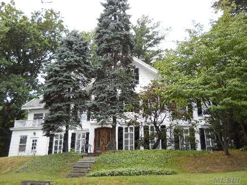 Welcome To This Historical Colonial Formally The Home Of Ring Lardner And Friend Of F. Scott Fitzgerald Overlooking Manhasset Bay.This 19 Room 6Br,6.5 Bths 7 Fpl,Oak Flrs, Eik,   Narrow Strip Of Waterfront Included.(10X211)