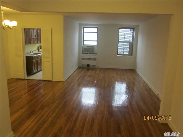 Large 2Br/1.5 Bath-Excellent Condition-Near E & F Train (Van Wick Station)-Near All Major Highways-Queens Blvd Shopping-Near Schools-Convenient To The Airports