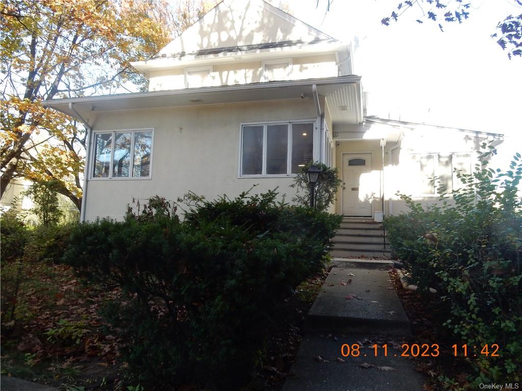 Single Family in Mount Vernon - Park  Westchester, NY 10550