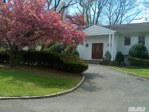 This Wonderful Spacious,  Light-Filled,  Kings Point House,  Designed With Open Floor Plan & Very Large Rooms. Enjoy The Beautiful And Quiet Setting. Dinning Room And Kitchen Conveniently Opens To A 40 Feet Wide Deck. Walking Distance To Worship & Transportation.