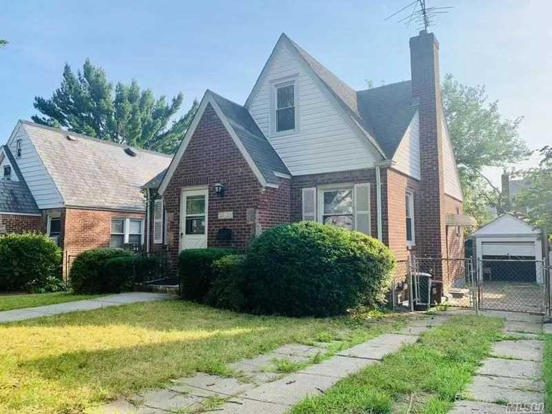 Great Opportunity To Make It Your Dream Home. 40x100 Lot. R2A Zoning. Private Garage. Needs Work. #26 School District. Close To Supermarkets, School, Shops, Parks & Highways Etc... Easy Show. Mins away from LIRR (Auburndale), Q76 & Q 28 Buses.