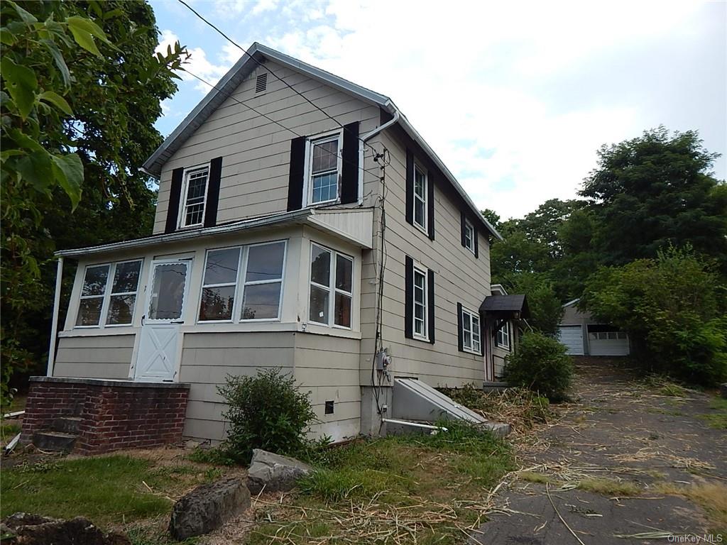 Single Family in Saugerties - Old Route 9w  Ulster, NY 12477