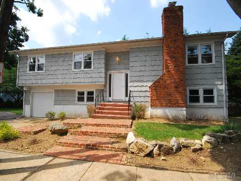 Welcome To This Gorgeous Contemporary Newly Renovated Inside Out,Bright Sunny  Spacious With European Kitchen & Most Modern Amenities. Den Level W/Door Opening To The Patio,Possible Mother-Daughter, 3 Zones Of Heat And Central Air.Circular Driveway With Room For Many Cars. Close To Schools,Parks,Shops, Long Island Rail Road And All.Pleasure To Live In.