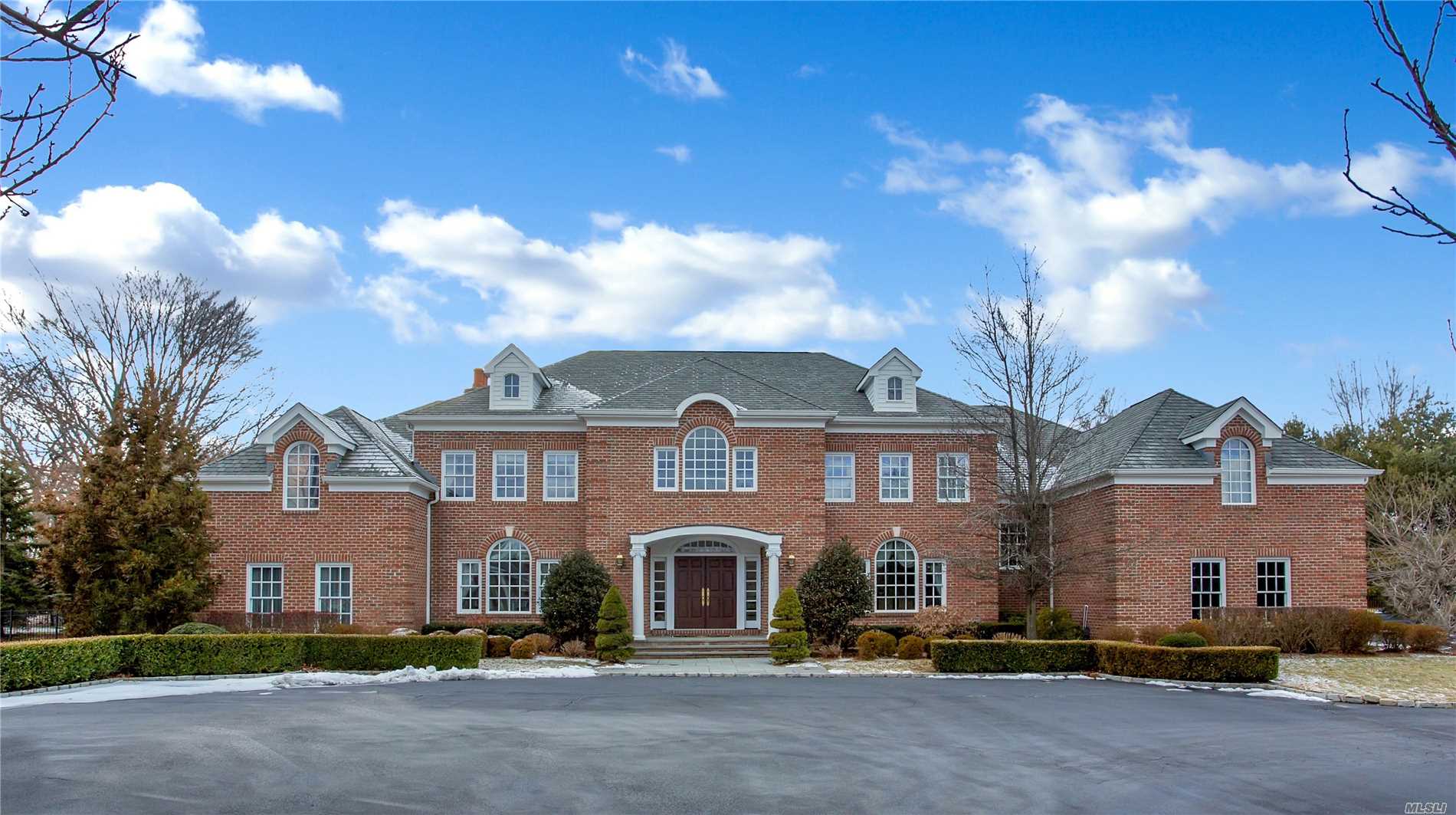Built 2002 On 4 Magnificent Acres On One Of Old Westbury&rsquo;s Most Desirable Gated Cul-De-Sac&rsquo;s Sits This Spectacular Brick Georgian Manor Residence. This Stunning 7, 000 Sf. 5 Br 5.5 Bath Residence Offers Unparalleled Attention To Architectural Detail & Craftsmanship As Well As 2 Master Br Suites, 2-Story Eh, 3 Car Gar, Fin Bsmnt And Ig-Heated Gunite Pool & Spa. Jericho Sd