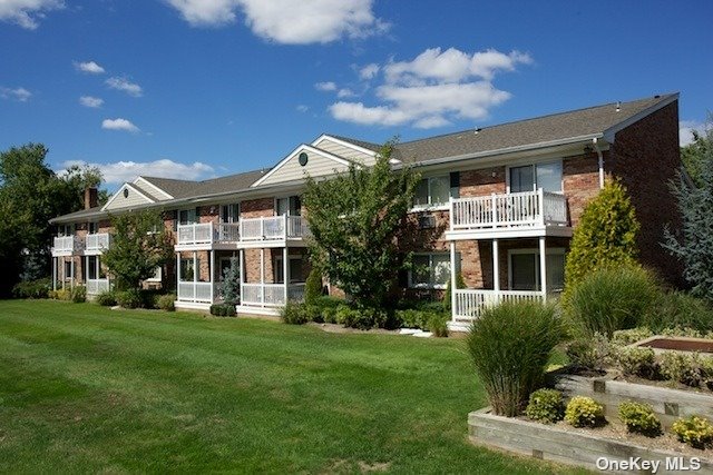 Apartment in Oakdale - Shore  Suffolk, NY 11769