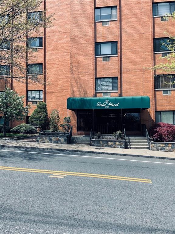 Apartment in White Plains - Lake  Westchester, NY 10603