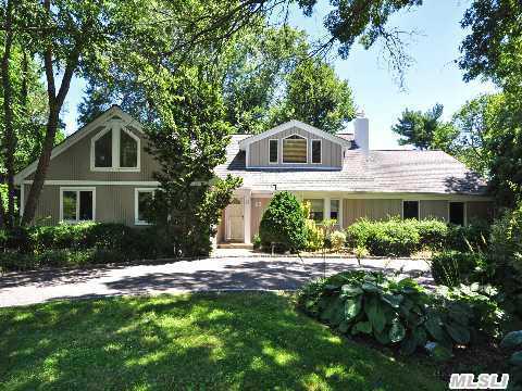 4300 Sqft Exp. Raised Ranch In Roslyn Hts. Set On 1.27 Acres. This Home Offers 2 Story Entry Foyer, 5 Brs, 4.5 Bths, Lg Master Suite W/Fpl & 2 Rms On 1st Flr. Huge Great Rm W/Fpl & Wet Bar, Private Guest Suite On 1st Flr. Lg 2 Brs & Bth On 2nd Flr, Full Fin. Basement. Ig Pool W/Waterfall. East Williston S.D. Memebership To East Hill Park.