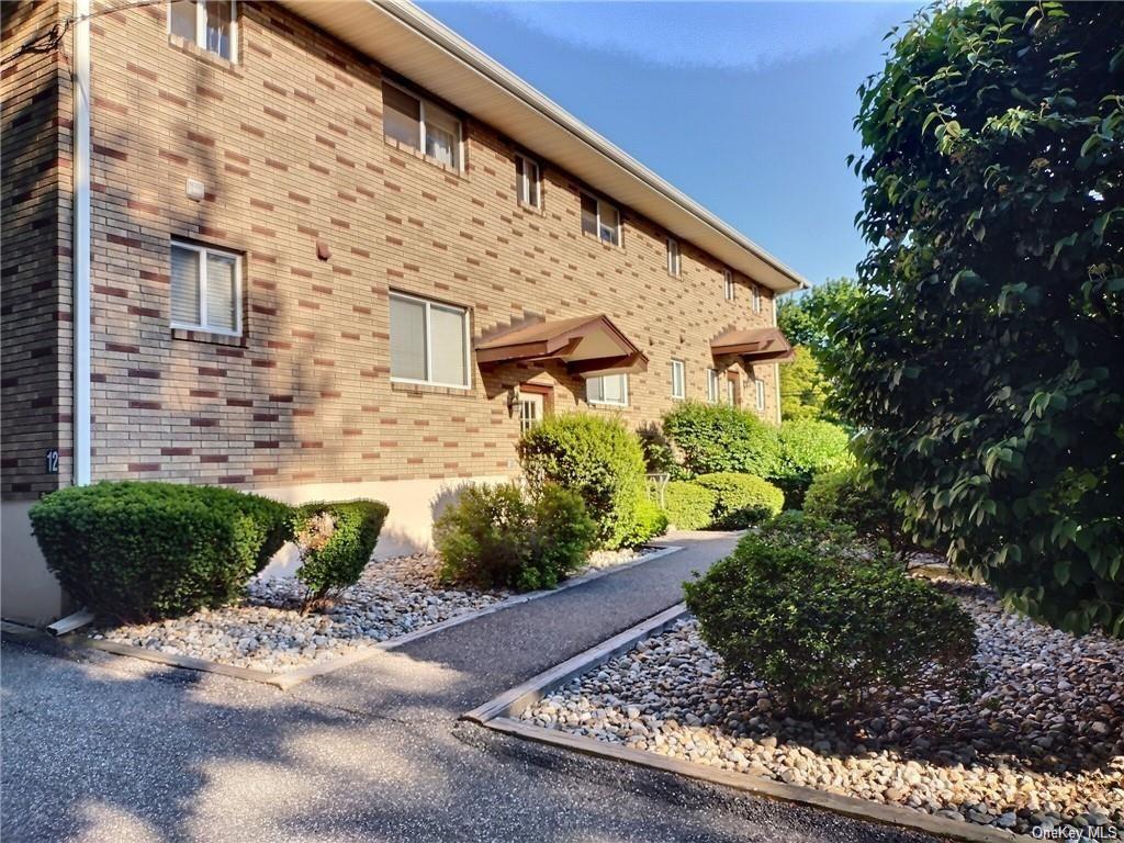 Apartment in Clarkstown - Central  Rockland, NY 10954