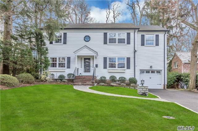 Beautiful Center Hall Colonial In Desirable Munsey Park. This Home Offers Lr With Fireplace, Formal Dr, Family Room, Eik With Granite Counter Tops And Wolf Range. 4 Bedrm, 3 1/2 Bath, 3rd And 4th Bedrm Are Tandem.Conveniently Located To Town And Manhasset Train Station.