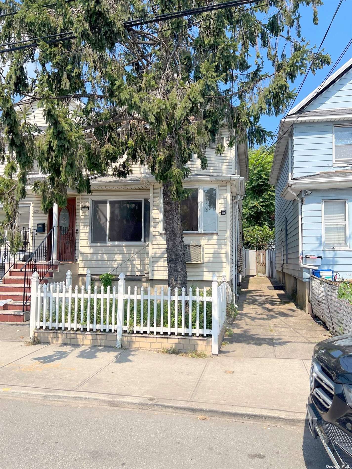 Single Family in College Point - 28th  Queens, NY 11356