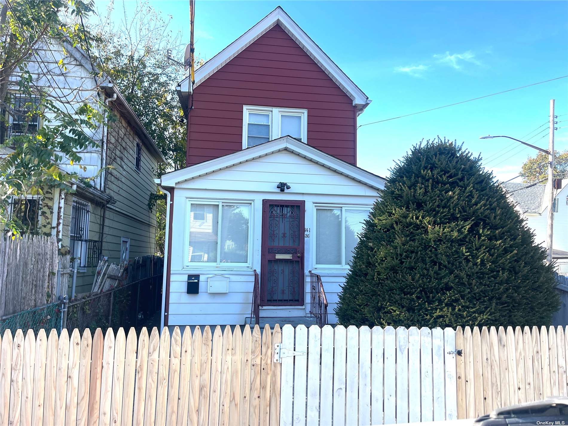 Single Family in Laurelton - 219th  Queens, NY 11413