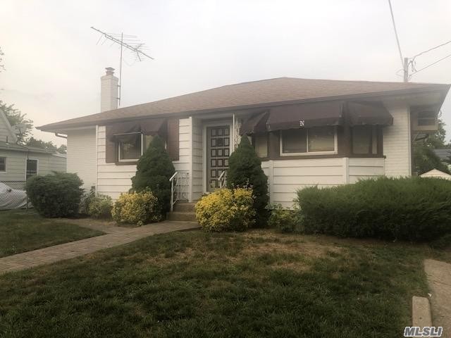BEAUTIFUL RANCH BOASTS 3 BEDROOMS, LR, DR, EIK, 2 FULL BATHS AND FULL BASEMENT WITH OSE! SUPER LOW TAXES! CLOSE TO TRANSPORTATION AND SHOPPING! WILL NOT LAST! A MUST SEE!!!