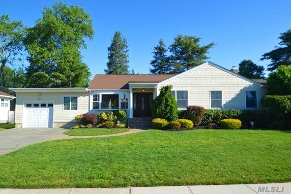 Beautifully Expanded Ranch In Clearview Village. Over 2000 Sq/Ft Of Renovated Living Space. Gourmet Kitchen With Center Island, Great Room With Cathedral Ceilings & Palladium Windows. Oak Floors, Surround Sound, Radiant Heat, Central Air Conditioning, Finished Basement With Huge Family Room, Full Bath, Home Gym & French Drain System. Fully Fenced Backyard With Paver Patio.