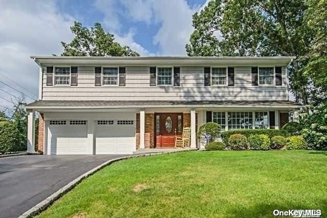 Single Family in Smithtown - Moore  Suffolk, NY 11787