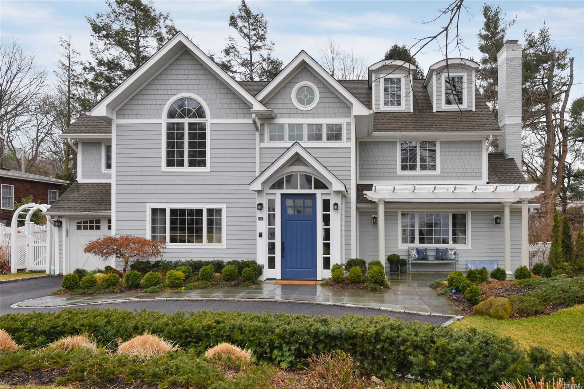 This is a house designed with connections in mind: inhabitants and visitors, a floor plan effortlessly connecting one room to another. Completely reimagined and redone in 2015, outside and in, top to bottom. Every desired feature, upgrade and amenity. Ideally located just .5 miles to the LIRR and the center of Main Street.