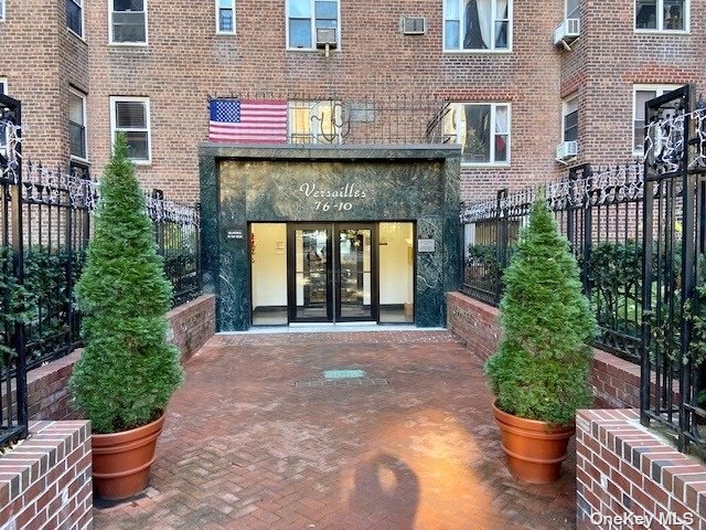 Apartment in Jackson Heights - 34th  Queens, NY 11372