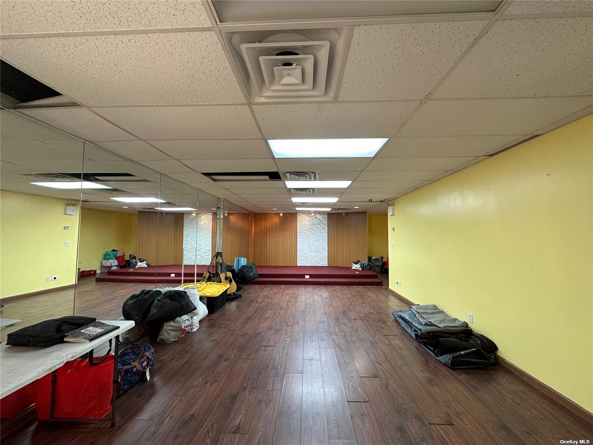 Commercial Lease in Flushing - 162nd  Queens, NY 11358
