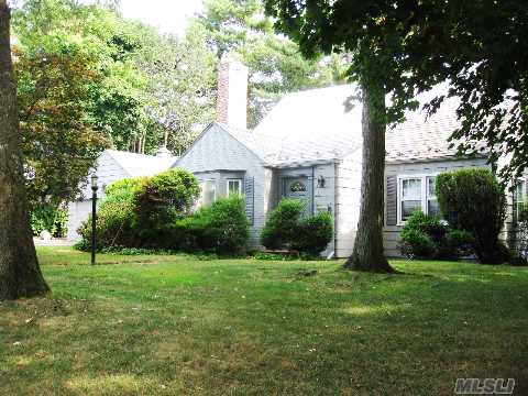 Location Location,Old Norgate Farm Ranch On A Cul De Sac,Beautifull Property,East Hills Park.Lr/Fplc,Fdr, Eik/Bkfst Knook, Den W/Vaulted Ceiling,Mbr,Fbth,2nd Floor 2 Lrg Brs,Fbth,Partially Finished Basement,Lots Of Updates,2 Car Garage.Very Clean,Move Right In.Must See!!