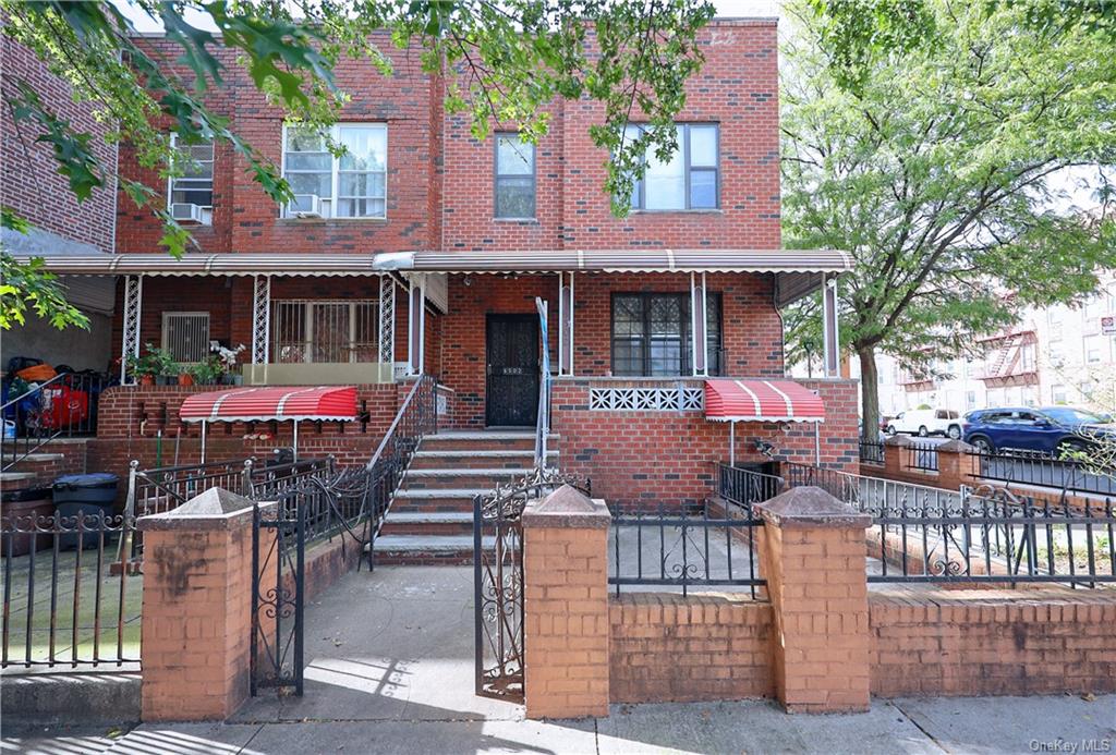 Single Family in Bensonhurst - 17th  Brooklyn, NY 11204