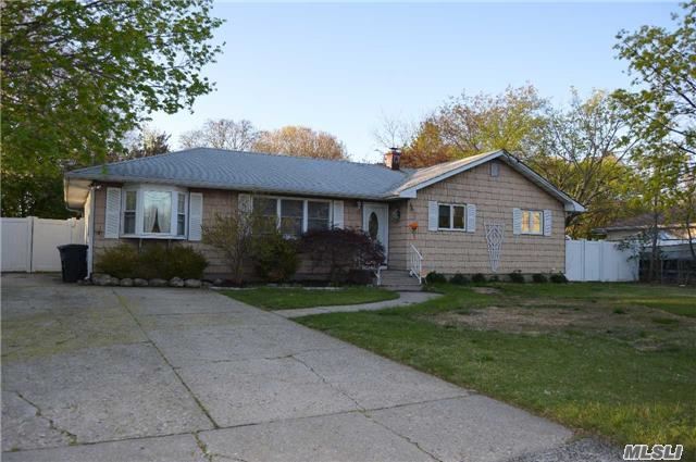 Beautiful 3 Bedroom 2 Full Bath Ranch Very Large Eik Fdr Flr Hard Wood Floors Cac Gas Heat New Hot Water Heater Anderson Windows Full Finished Basement New Cesspool W/Overflow Trex Deck On Over 1/3 Of An Acre Of Property
